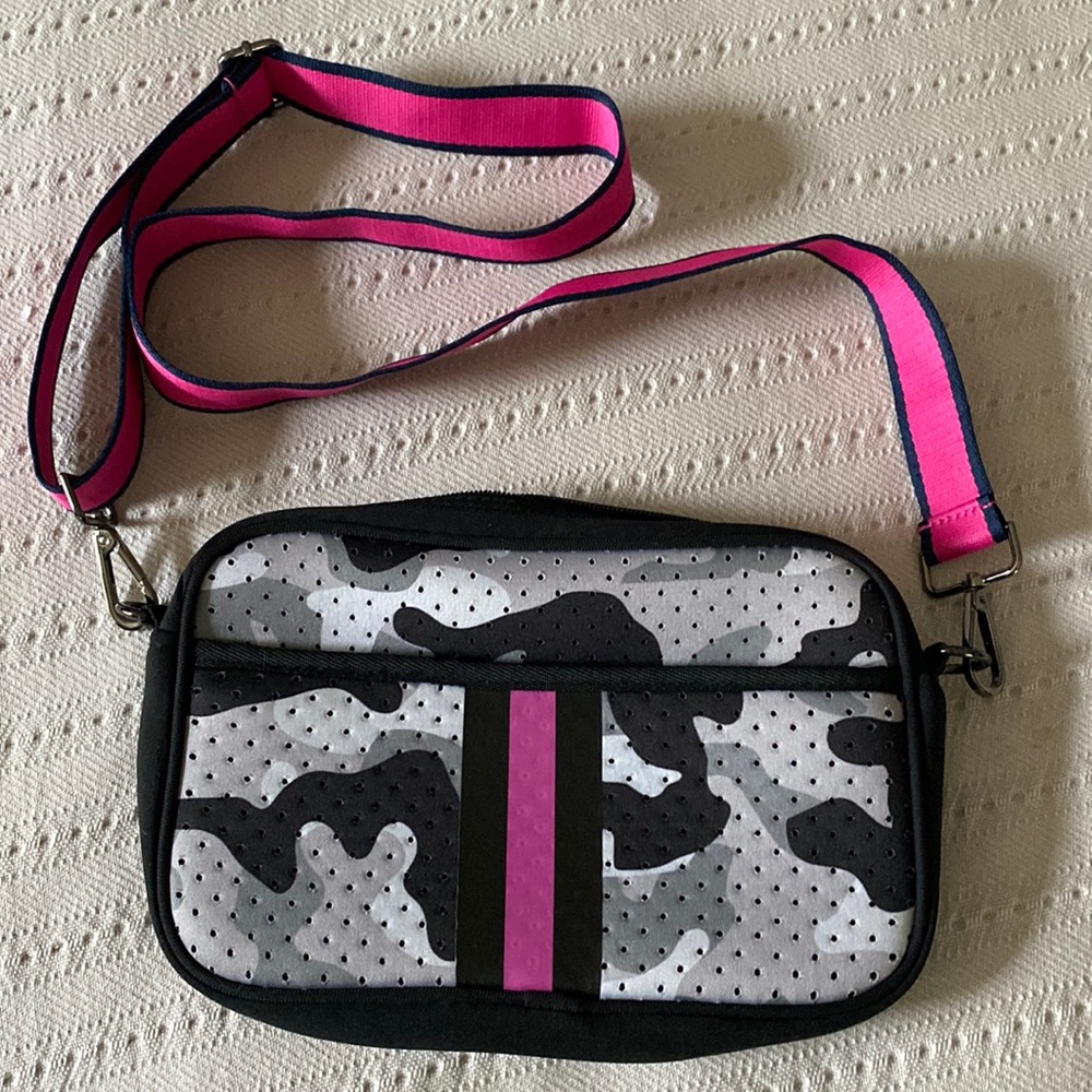 Threaded Pear Purse, adj strap. Outer zip pocket. 10” wide by 6.5” tall Camo